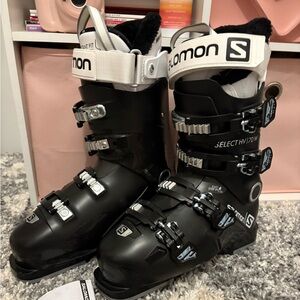 SALOMON SELECT HV 70 WIDE WOMEN 25-25.5, 8-8.5 SKI BOOTS